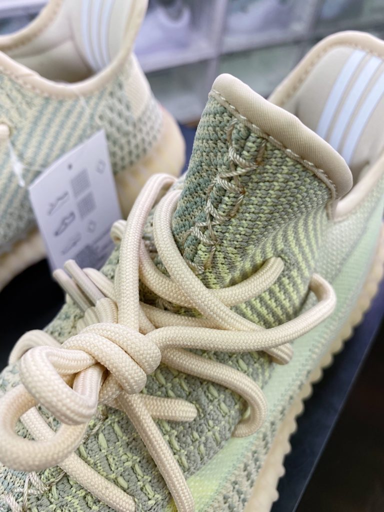 Kanye West x Yeezy Boost 350 V2 Kanye West x Yeezy Boost 350 V2
