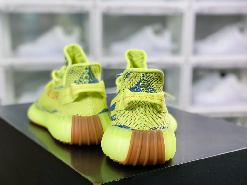 Kanye West x Yeezy Boost 350 V2 Kanye West x Yeezy Boost 350 V2