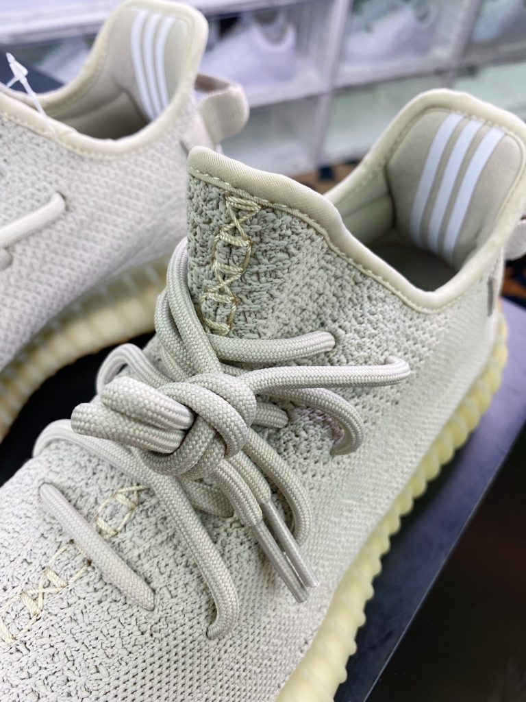 Kanye West x Yeezy Boost 350 V2 Kanye West x Yeezy Boost 350 V2