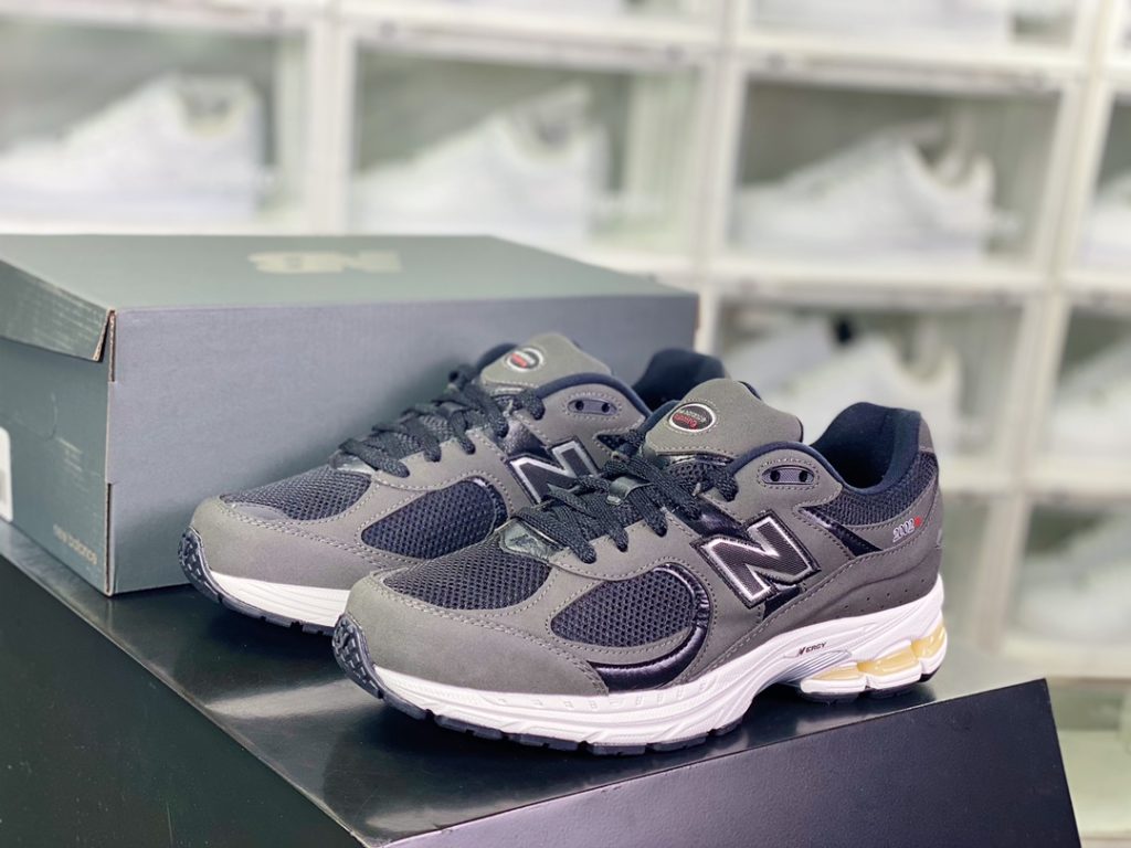 ML2002 series retro dad style casual sports jogging shoes ML2002 series retro dad style casual sports jogging shoes
