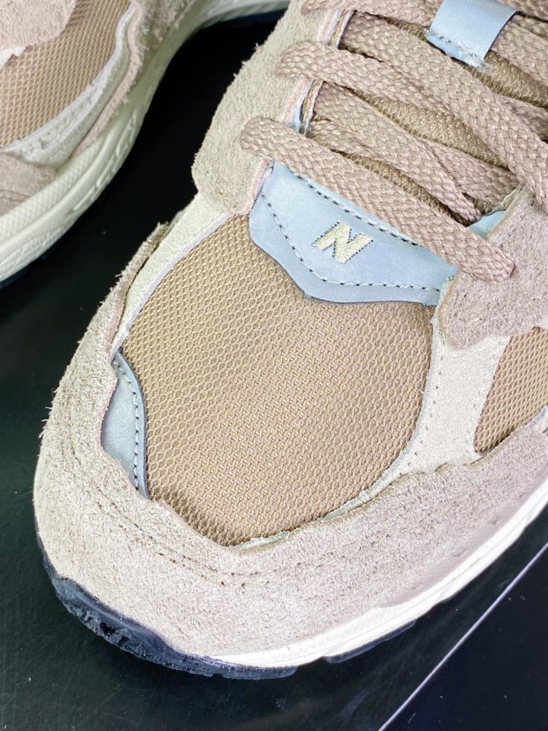 ML2002 series retro dad style casual sports jogging shoes ML2002 series retro dad style casual sports jogging shoes