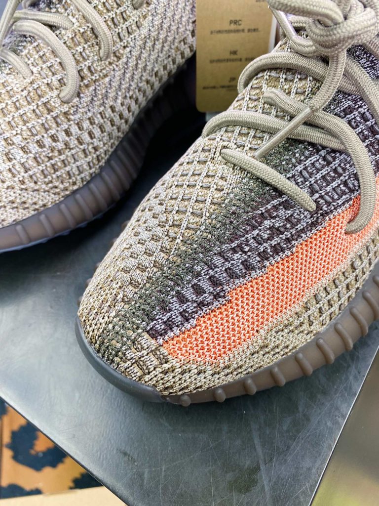 Kanye West x Yeezy Boost 350 V2 Kanye West x Yeezy Boost 350 V2