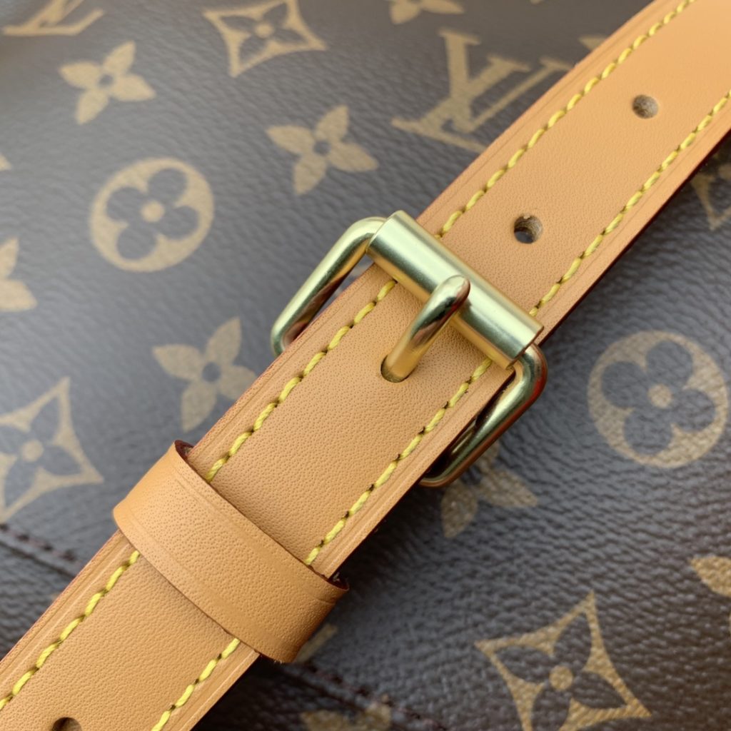 The Old Flower Medium Ancient Bag Series Medium Ancient Crossbody Bag M42246 42247 is made of monogram fabric, imported hardware, and adjustable long shoulder straps. The craftsmanship is in place to perfectly reflect the classic of the vintage bag. Made of calf leather, it is the best choice for daily use, with color-changing leather bag edges, shoulder straps, and front pocket details. Size: 28 * 20 * 8cm