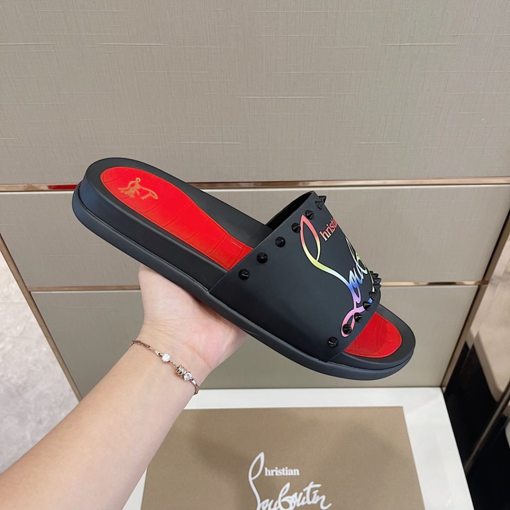 CL2023's latest model - the latest member of the men's thick sole rivet slipper nail family, is also a dazzling red sole shoe element. The embroidery on the cow leather upper is super heavy and has a texture. Original red outsole, Size: 38-45