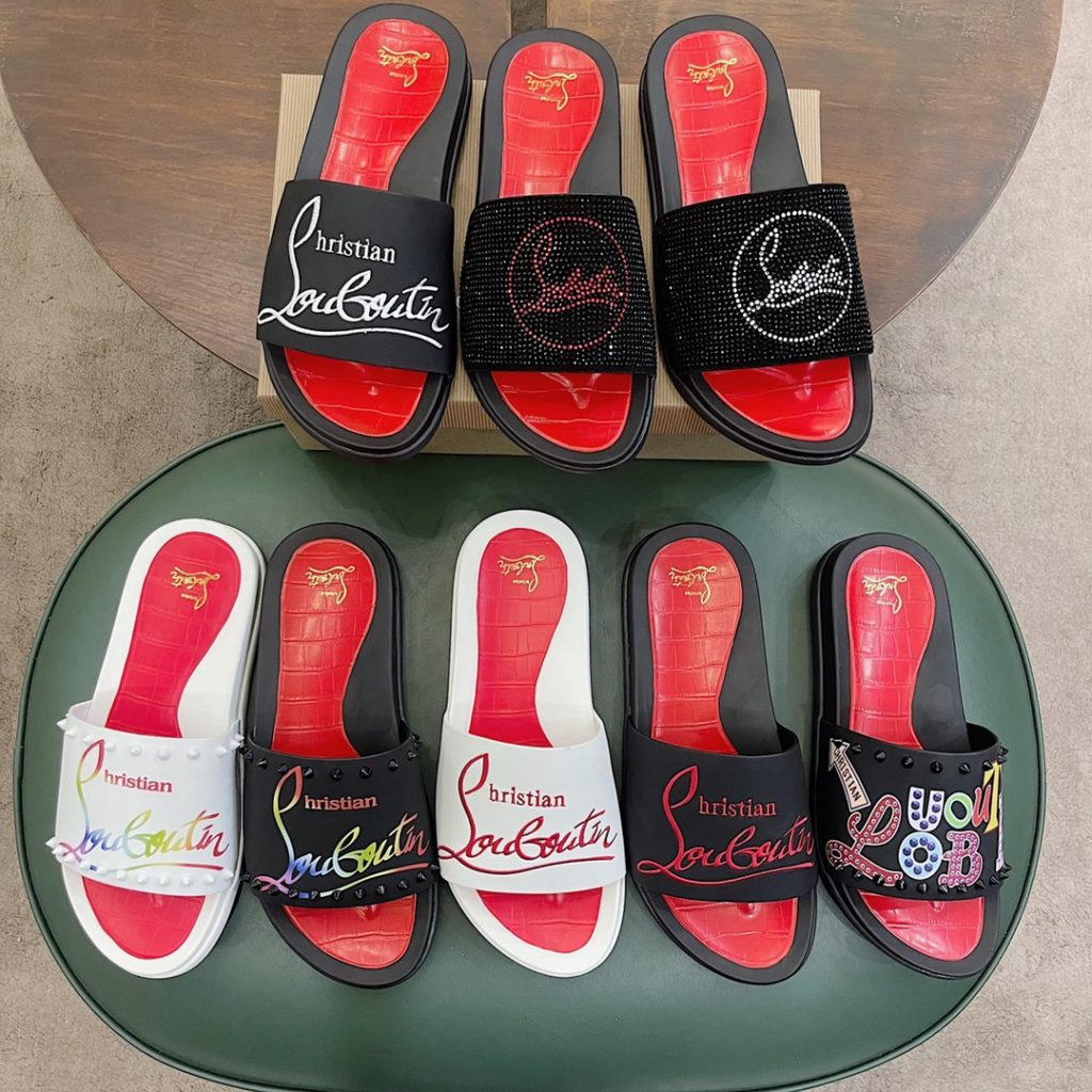 CL2023's latest model - the latest member of the men's thick sole rivet slipper nail family, is also a dazzling red sole shoe element. The embroidery on the cow leather upper is super heavy and has a texture. Original red outsole, Size: 38-45