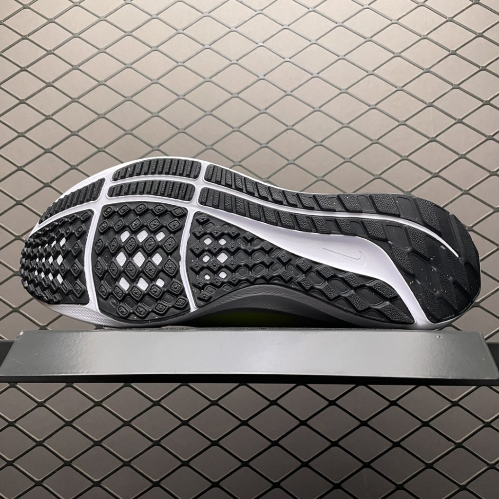 Local self fetchingNK Air Zoom Pegasus 40 Breathable and Cushioned Running Shoe DV3853-101 Corporate Quality Built-in Zoom Cushion with Very Direct Rebound Effect Size: 36 36.5 37.5 38 38.5 39 40 40.5 41 42 42.5 43 44 44.5 45