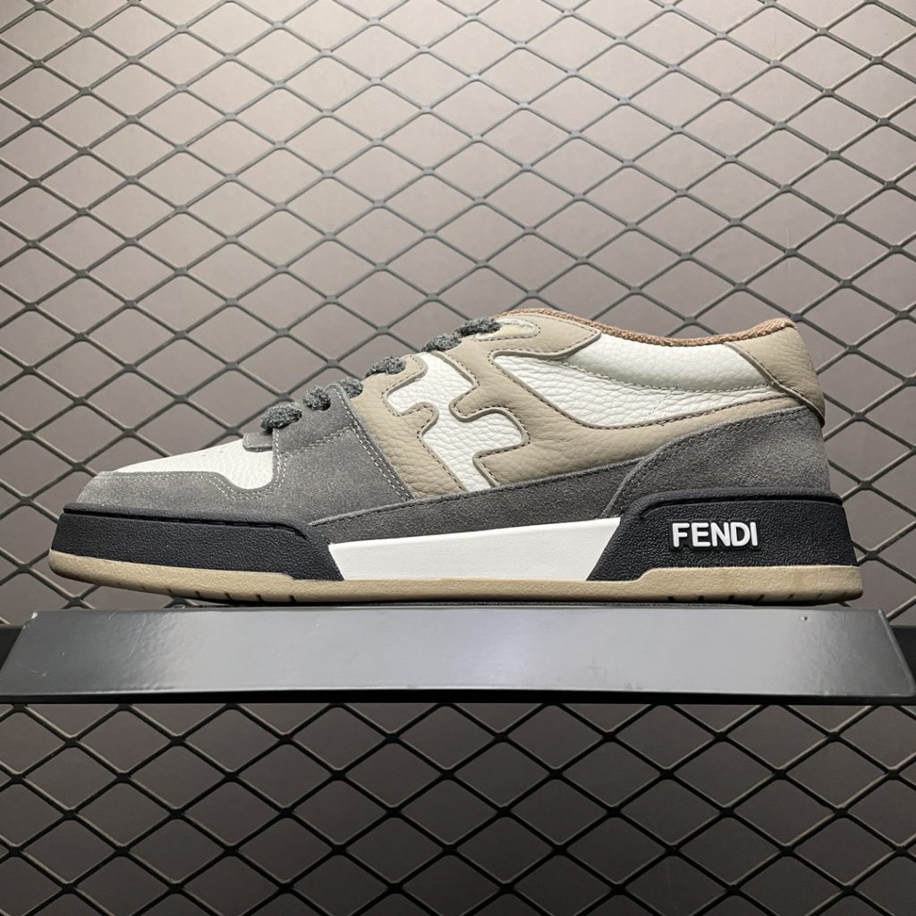 Local self fetching 💰The highest version of Fendi Fendi Match low top casual board shoes available on the market is available on behalf of overseas shopping. The quality upper is made of cow leather and cow leather stitching. The upper leg is made of super soft cow leather and cow leather color matching fabric. The inner lining is made of original towel velvet lining, mesh injection molding pad, and the original opening is made of multi-color color matching soles. The correct Goodyear empty glue process is available. The original complete package size: 35 36 37 38 39 40 41 42 44 45