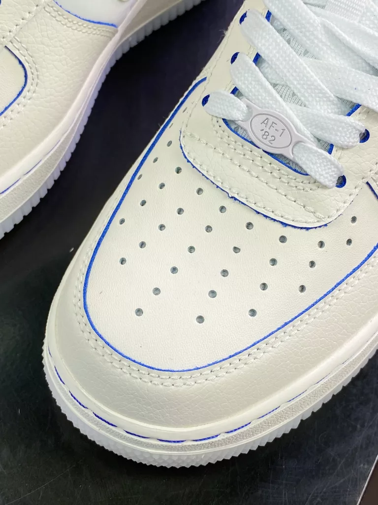 Nike Air Force 1'07 Low Nike Air Force 1'07 Low