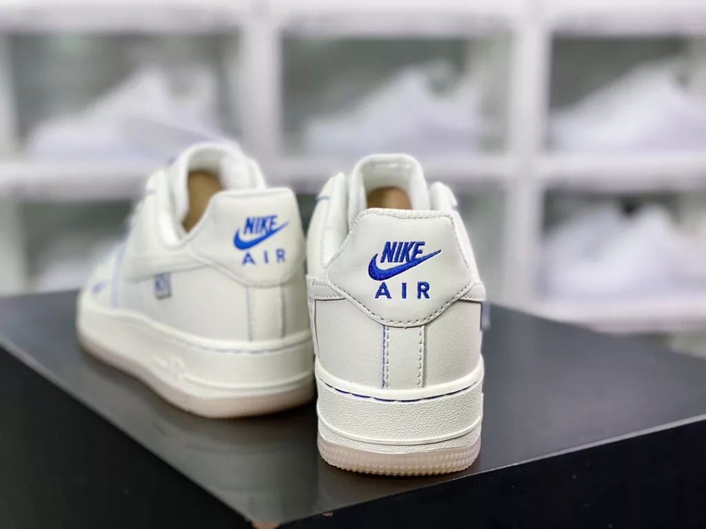 Nike Air Force 1'07 Low Nike Air Force 1'07 Low