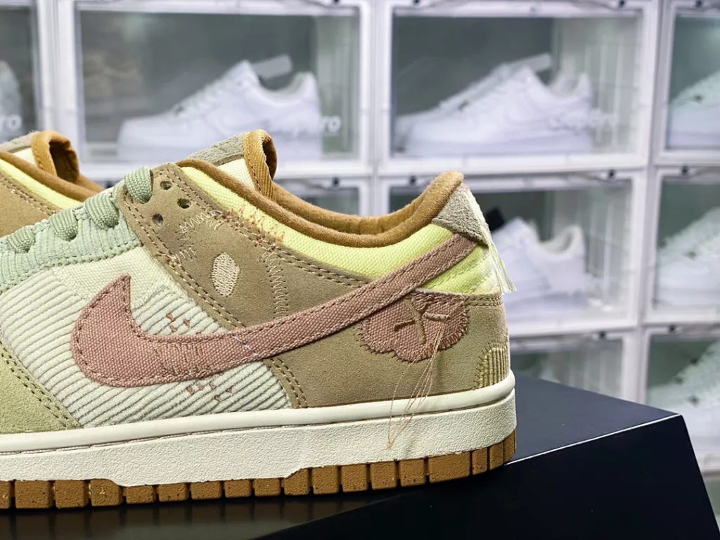 The all-new Nike WMNS SB Dunk Low The all-new Nike WMNS SB Dunk Low