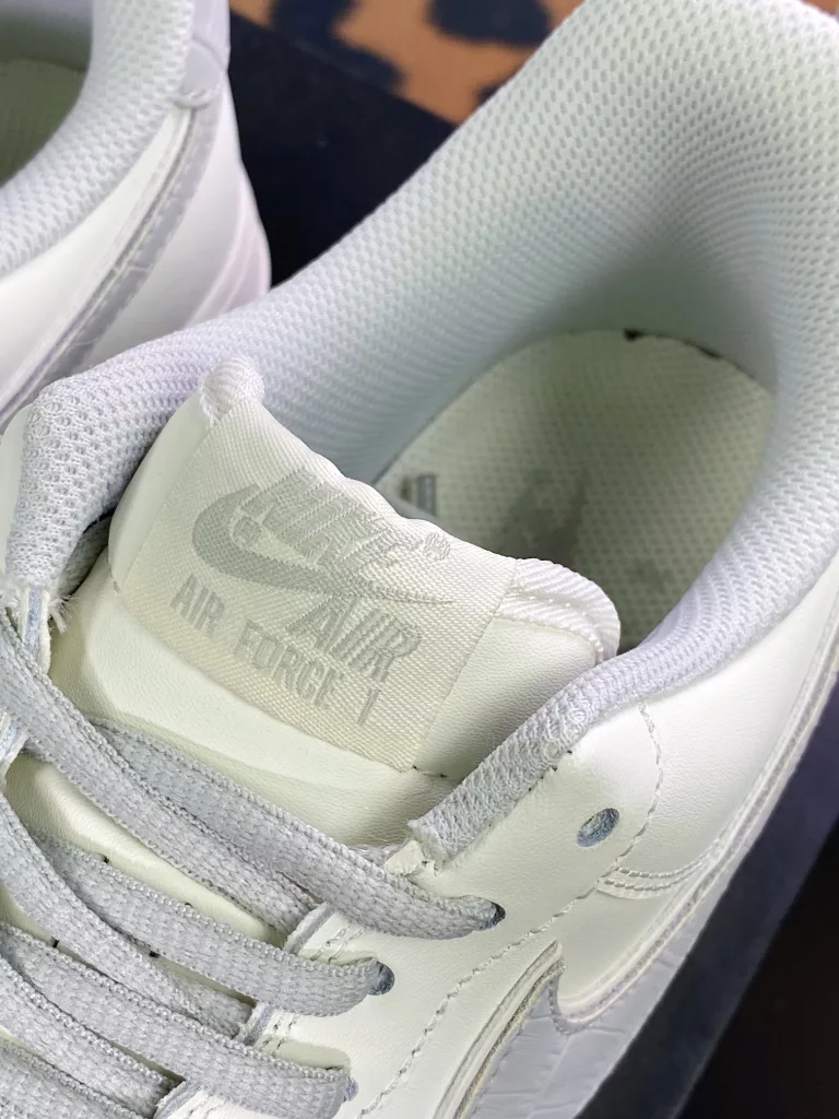 Nike Air Force 1'07 Low Nike Air Force 1'07 Low