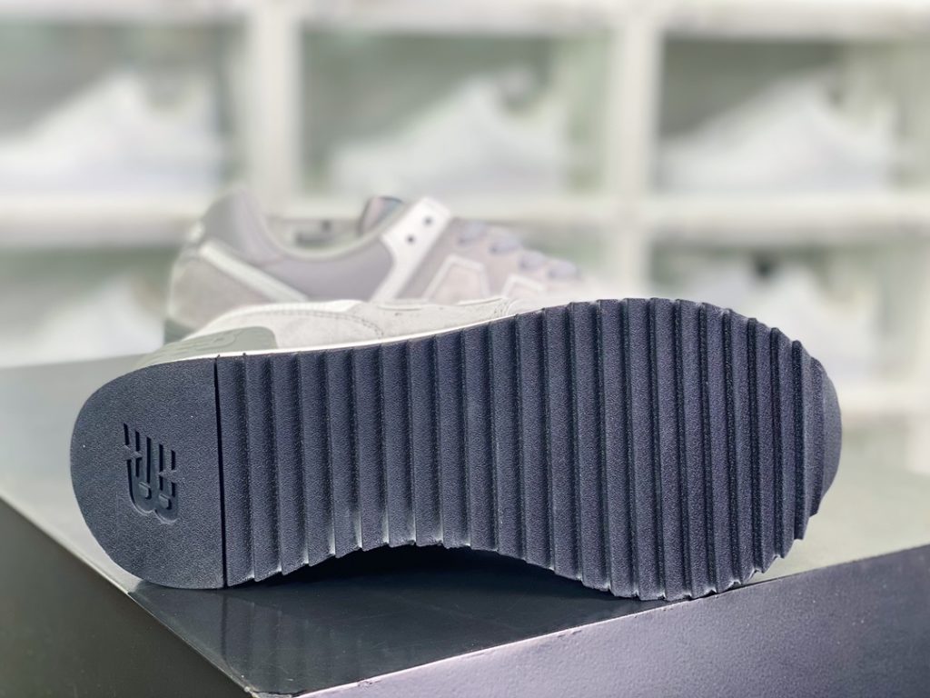 ML574 series low cut and high rise thick sole casual sports jogging shoes ML574 series low cut and high rise thick sole casual sports jogging shoes