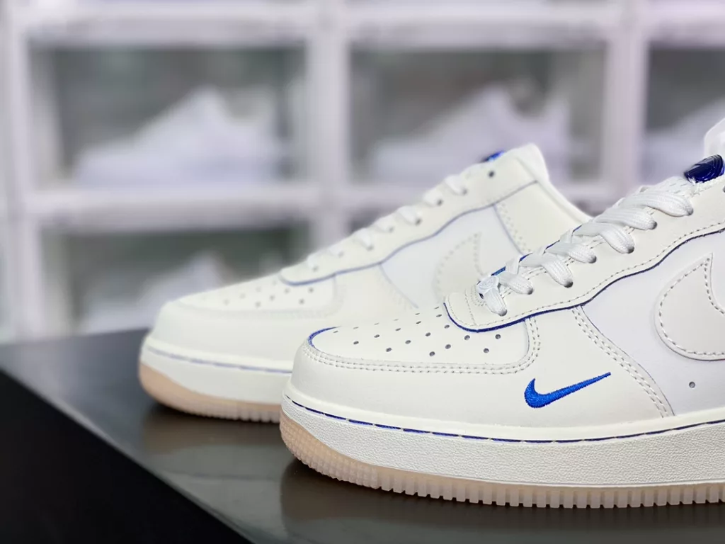 Nike Air Force 1'07 Low Nike Air Force 1'07 Low