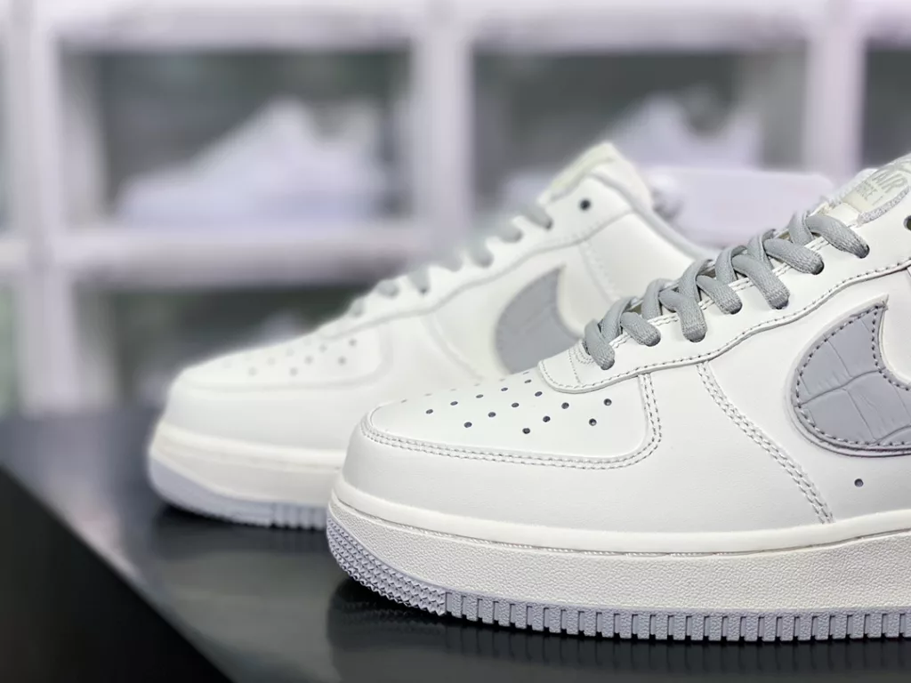 Nike Air Force 1'07 Low Nike Air Force 1'07 Low