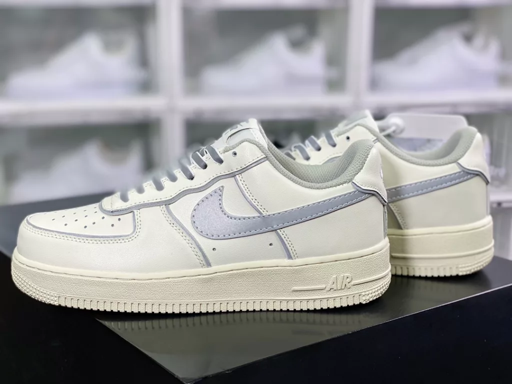 Nike Air Force 1'07 Low Leather Nike Air Force 1'07 Low Leather