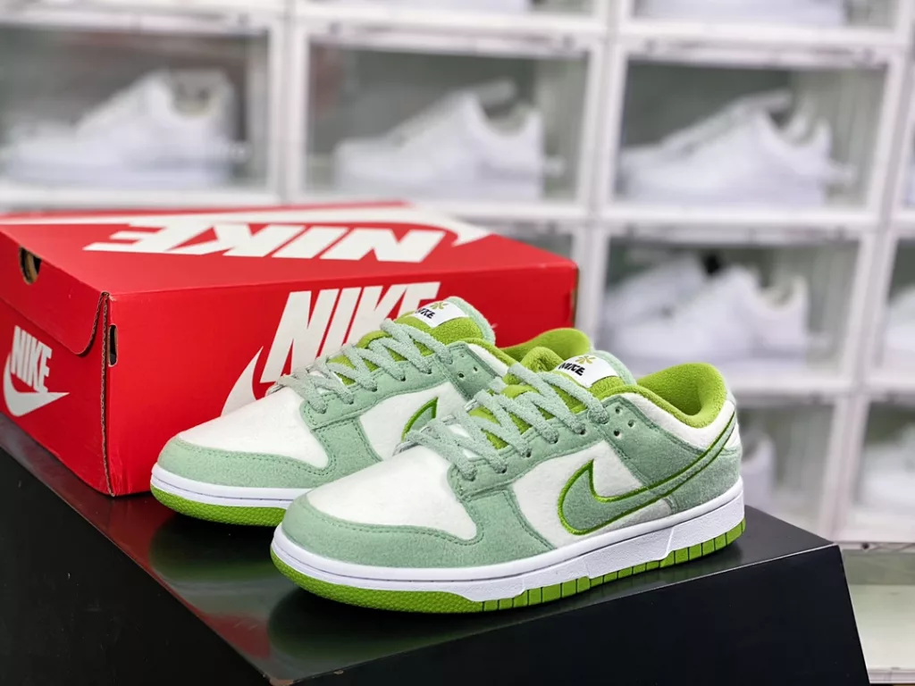 Nike SB Dunk Low SE Nike SB Dunk Low SE