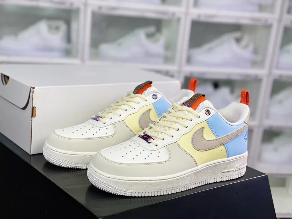 Nike Wmns Air Force 1'07 LX Nike Wmns Air Force 1'07 LX