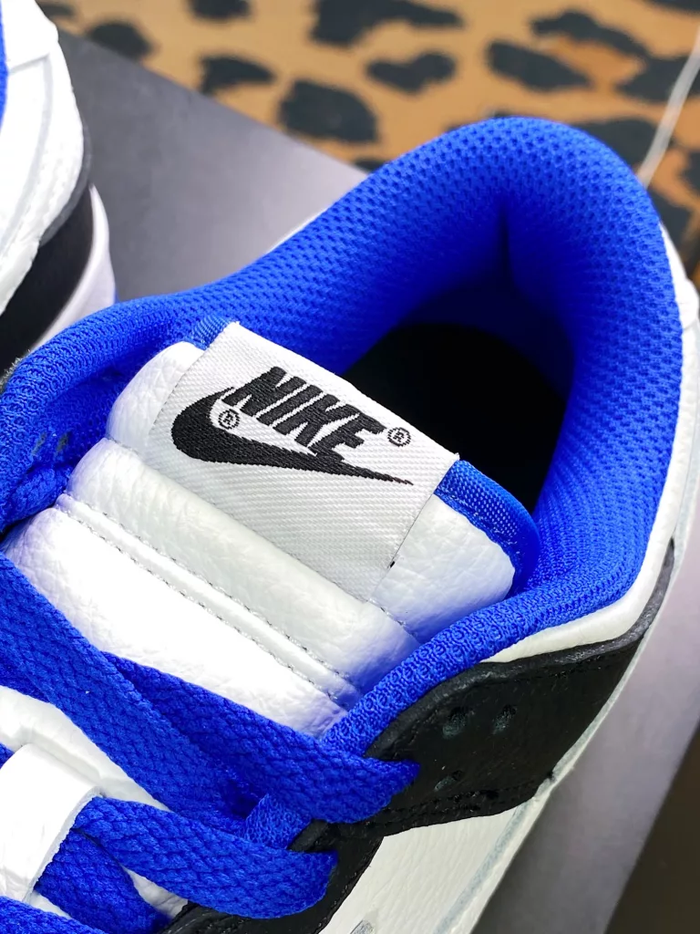 Nike SB Dunk Low Nike SB Dunk Low