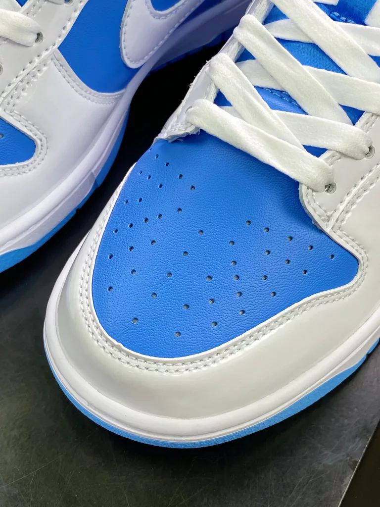 Nike WMNS SB Dunk Low Nike WMNS SB Dunk Low