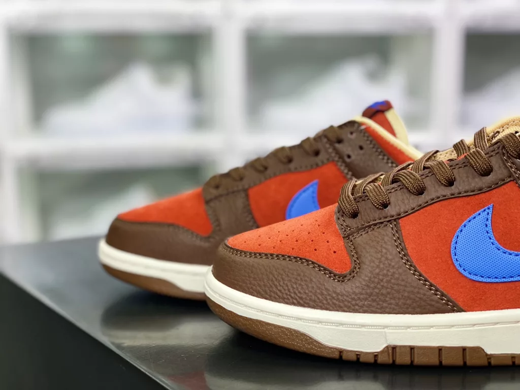 Nike SB Dunk Low Nike SB Dunk Low