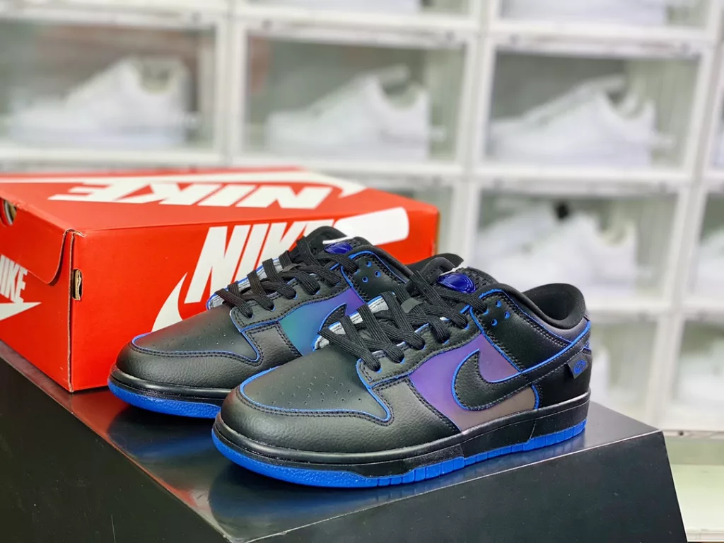 Nike SB Dunk Low Nike SB Dunk Low