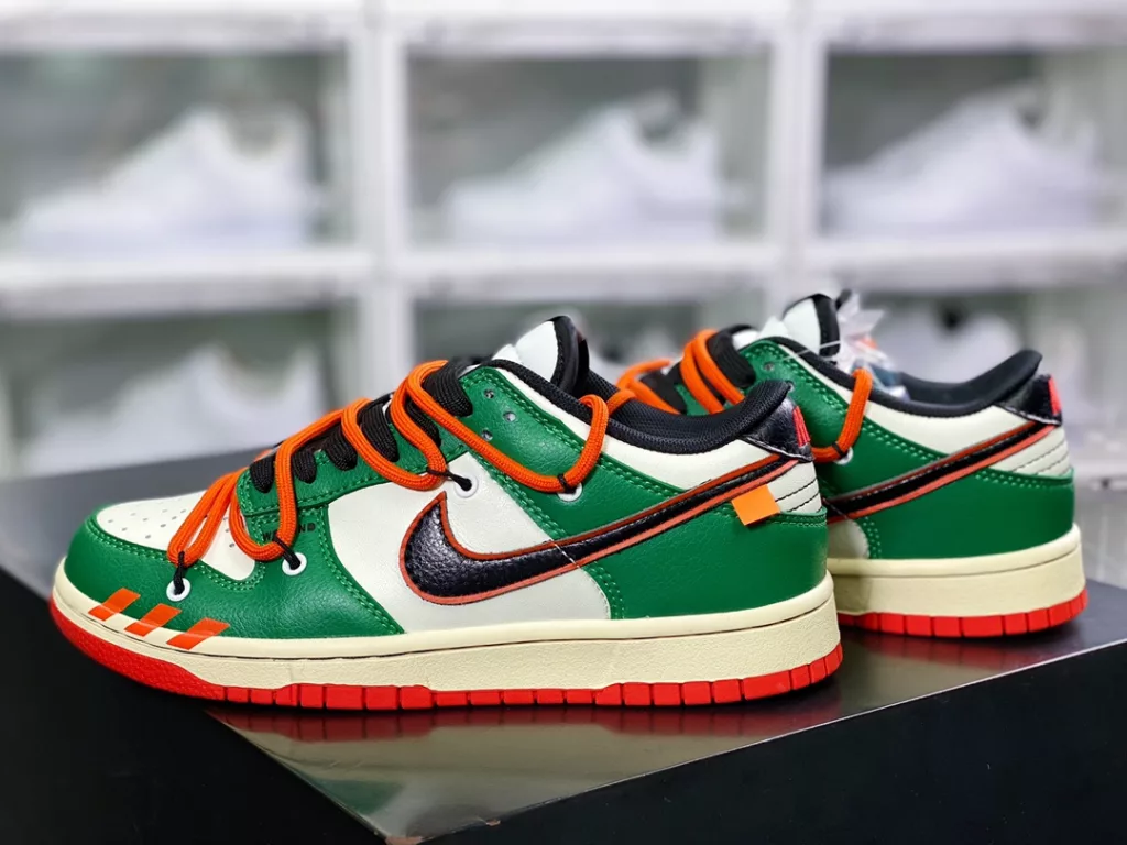 Nike SB Dunk Low Nike SB Dunk Low