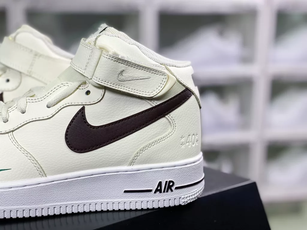 Nike Air Force 1'07 Mid SE Nike Air Force 1'07 Mid SE