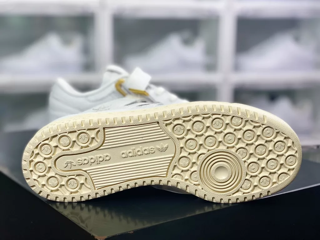 Adidas Clover Originals Forum 84 Low Roman Collection Velcro Low Top Vintage Lace up Versatile Casual Sports Board Shoes White Crocodile Adidas Clover Originals Forum 84 Low Roman Collection Velcro Low Top Vintage Lace up Versatile Casual Sports Board Shoes White Crocodile