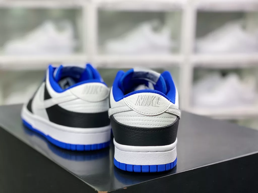 Nike SB Dunk Low Nike SB Dunk Low