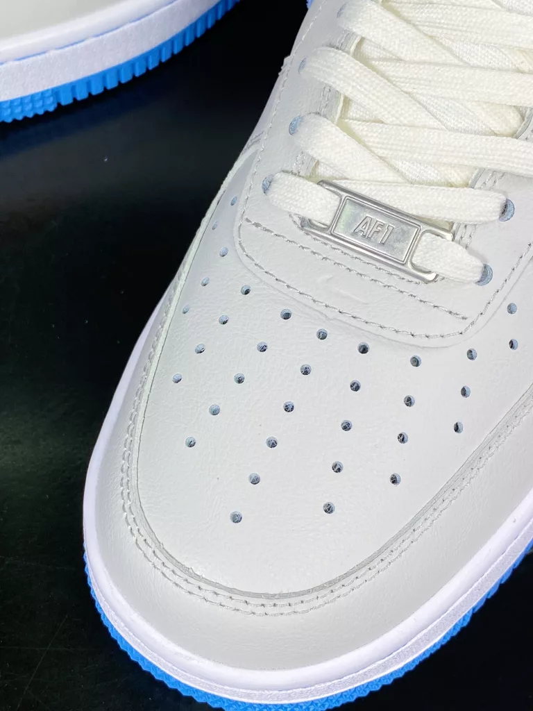 Nike Air Force 1 07 LV8 Nike Air Force 1 07 LV8