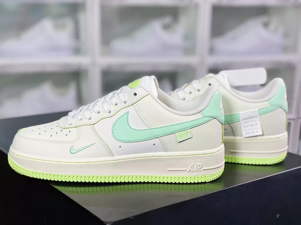 Nike Air Force 1 ´ 07 Low Nike Air Force 1 ´ 07 Low