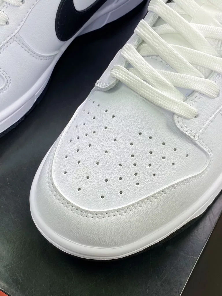 New Nike WMNS SB Dunk Low New Nike WMNS SB Dunk Low