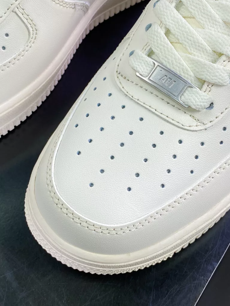 Nike Air Force 1'07 Low LX Nike Air Force 1'07 Low LX