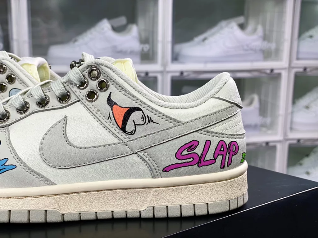 Crouch Hearts x SB Dunk Low Crouch Hearts x SB Dunk Low