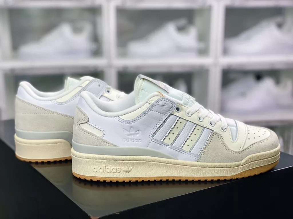 Adidas Clover Originals Forum 84 Low Roman Collection Velcro Low Top Vintage Lace up Versatile Casual Sports Board Shoes Adidas Clover Originals Forum 84 Low Roman Collection Velcro Low Top Vintage Lace up Versatile Casual Sports Board Shoes