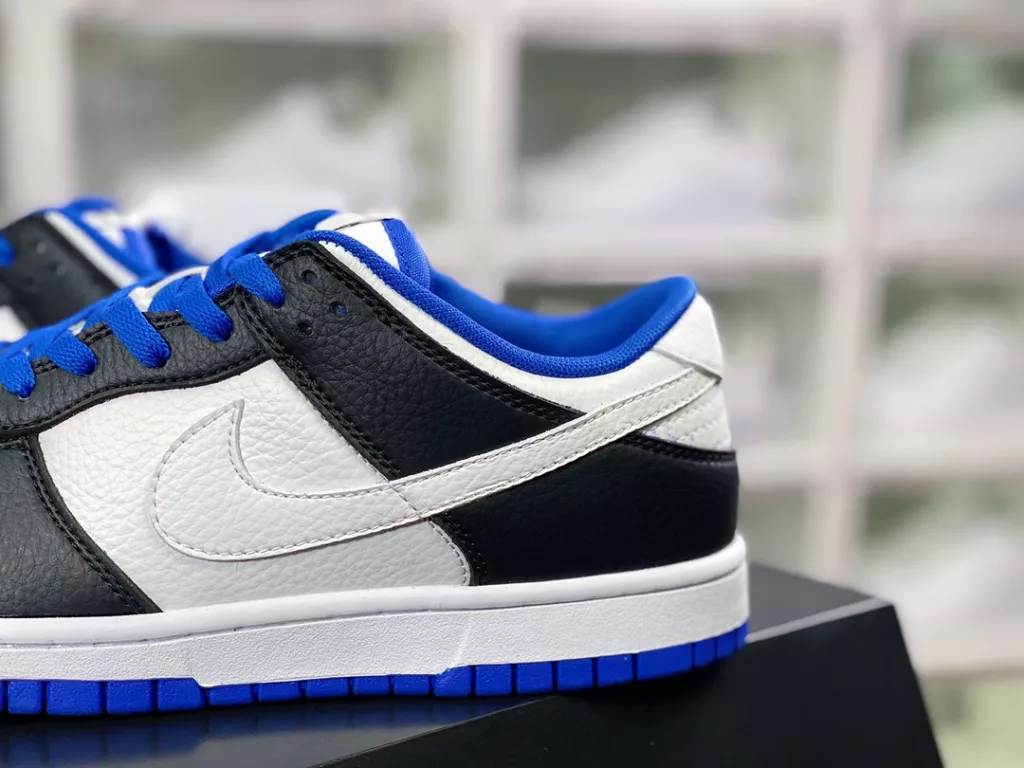 Nike SB Dunk Low Nike SB Dunk Low