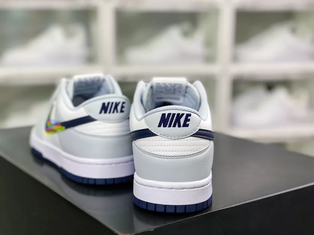 Nike SB Dunk Low Nike SB Dunk Low