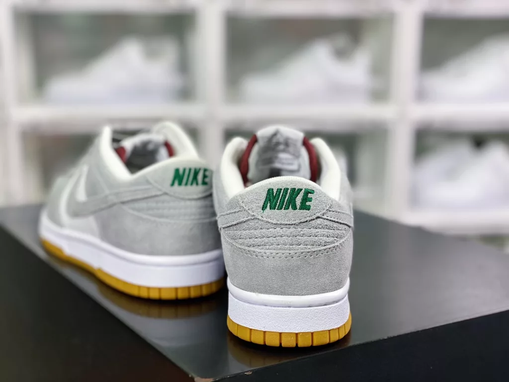 Nike By You SB Dunk Low Retro SP Dunk Collection Low Top Casual Sports Skateboarding Board Shoe Nike By You SB Dunk Low Retro SP Dunk Collection Low Top Casual Sports Skateboarding Board Shoe