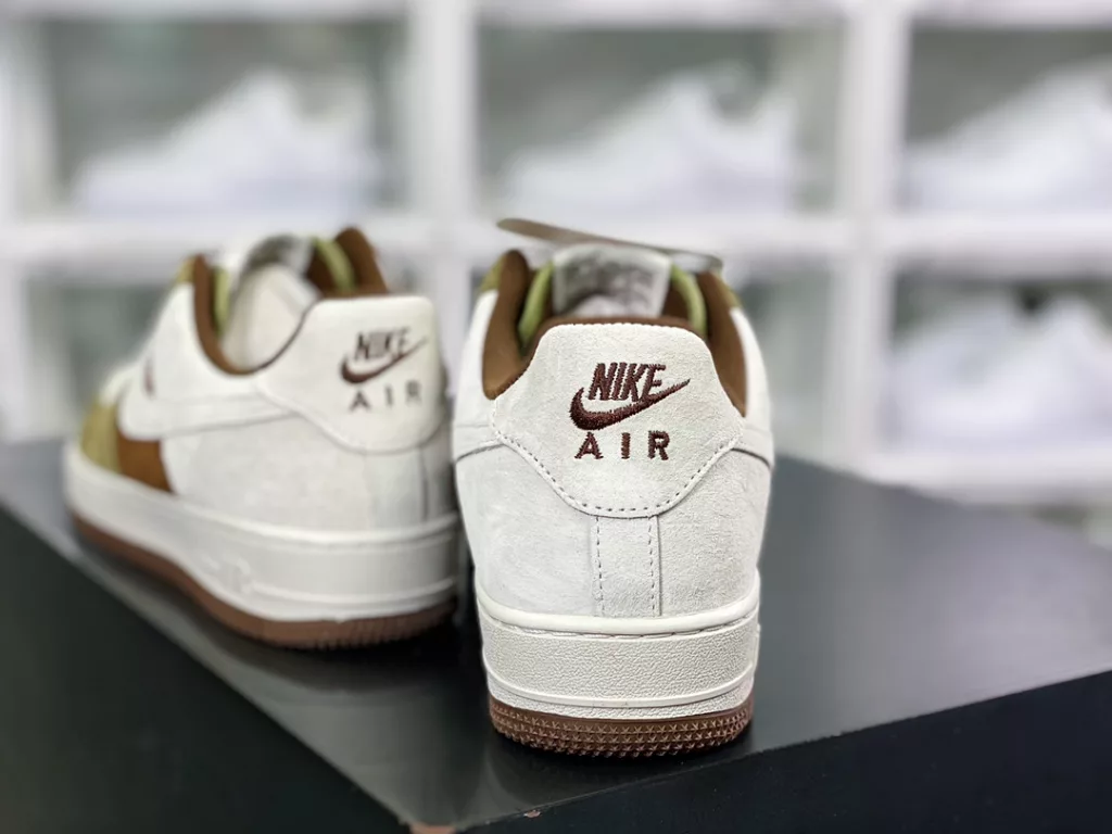 Nike Air Force 1'07 Low Nike Air Force 1'07 Low