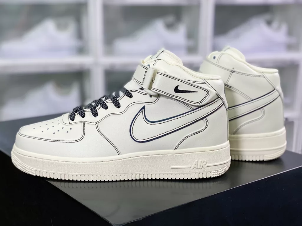 Nike Air Force 1'07 Mid Nike Air Force 1'07 Mid