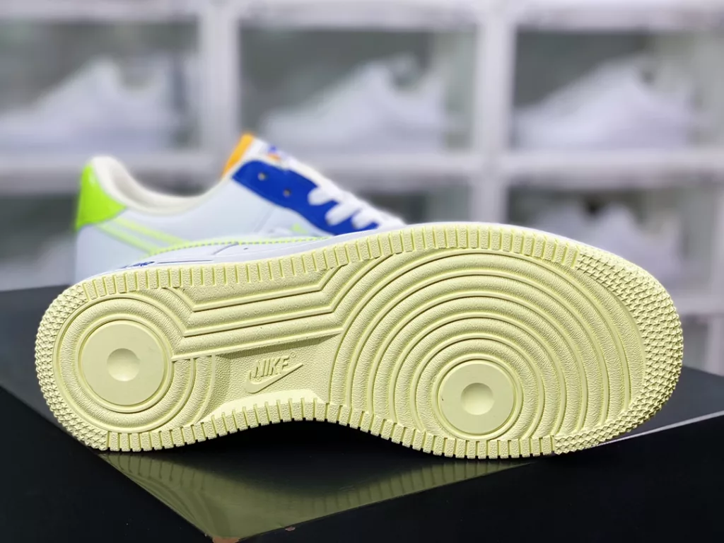 New Nike Air Force 1'07 Low GS New Nike Air Force 1'07 Low GS