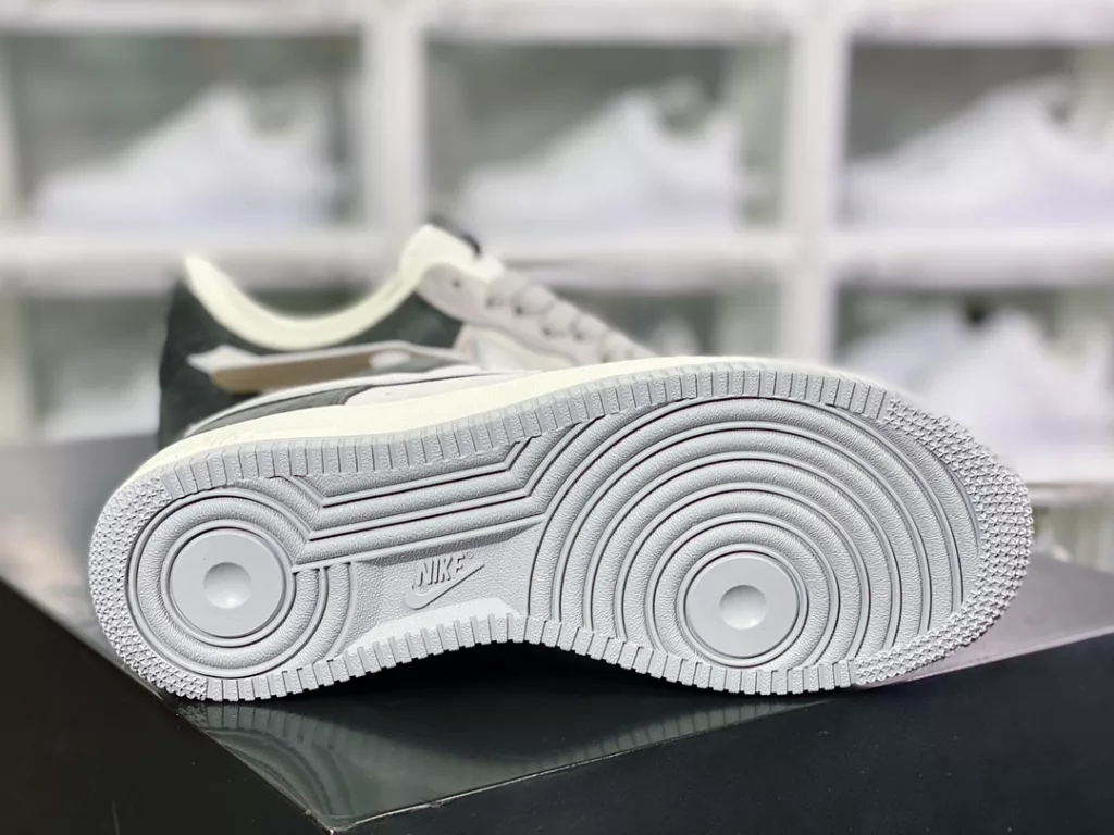 Nike Air Force 1'07 Low LX Nike Air Force 1'07 Low LX