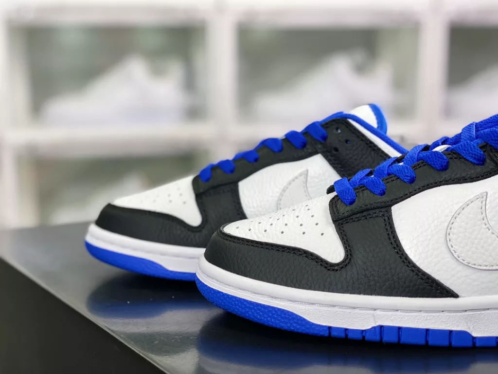 Nike SB Dunk Low Nike SB Dunk Low