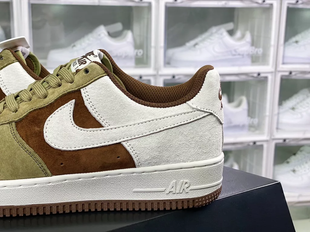 Nike Air Force 1'07 Low Nike Air Force 1'07 Low