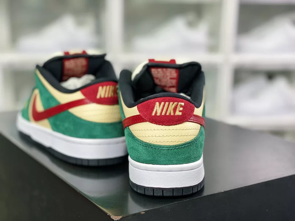 Nike SB Dunk Low Pro Nike SB Dunk Low Pro