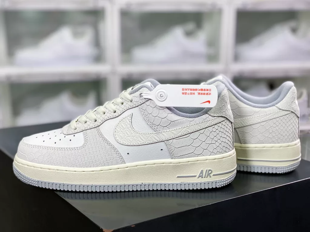 Nike Wmns Air Force 1'07 Low Nike Wmns Air Force 1'07 Low