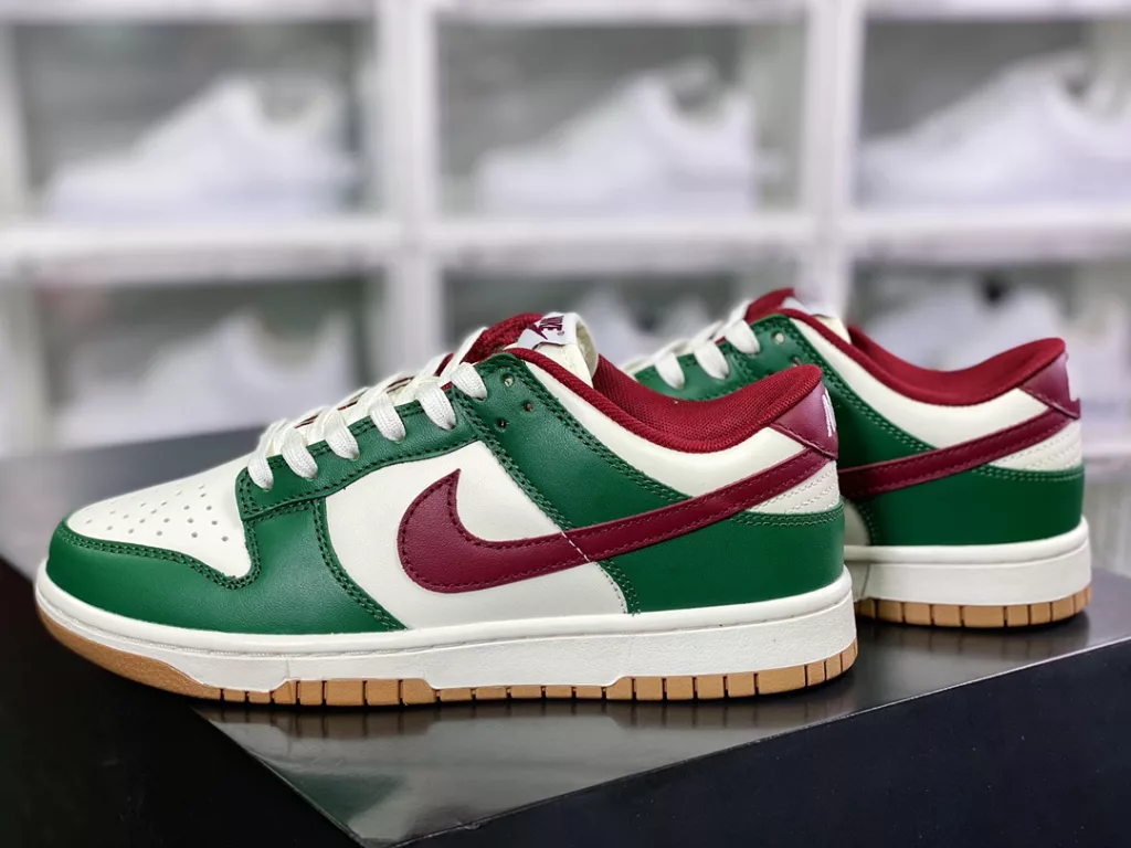 Nike SB Dunk Low PRO Nike SB Dunk Low PRO