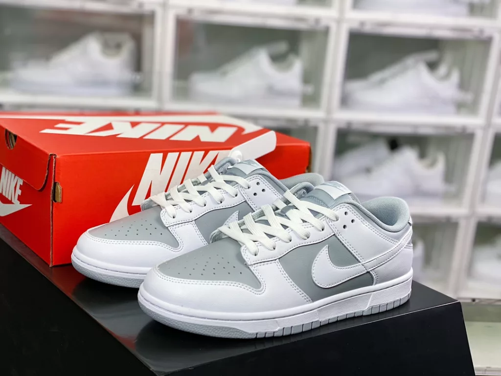 Nike SB Dunk Low Nike SB Dunk Low
