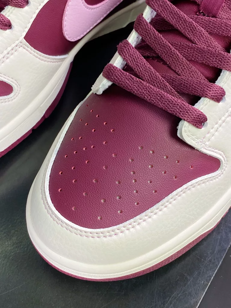 Nike SB Dunk Low Nike SB Dunk Low