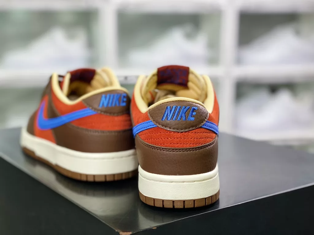 Nike SB Dunk Low Nike SB Dunk Low